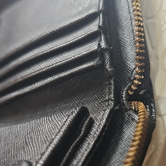 Michael Kors Black Leather Wallet with Gold Plate - Picture 7 of 7